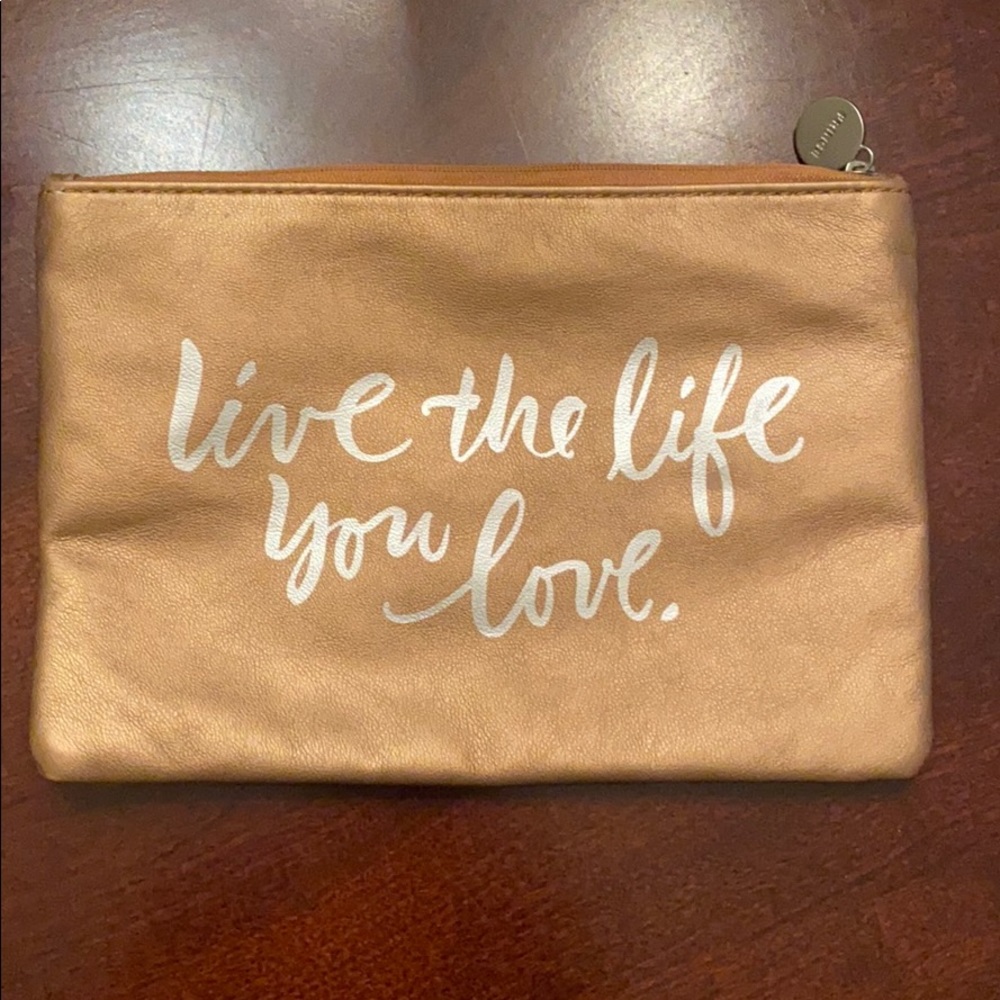 Cosmetic bag